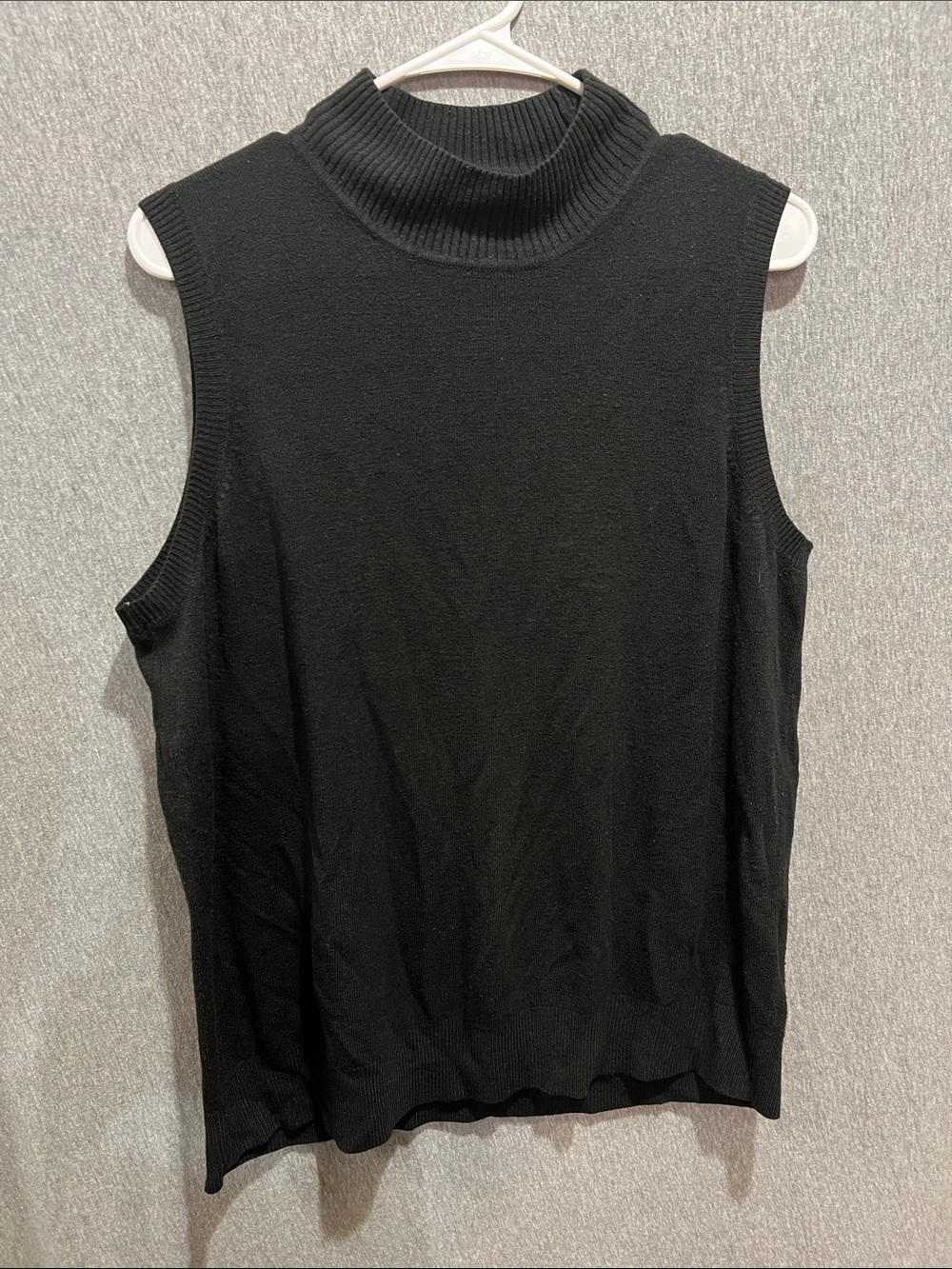 Sag Harbor Black Sleeveless Mock Neck Knit Top